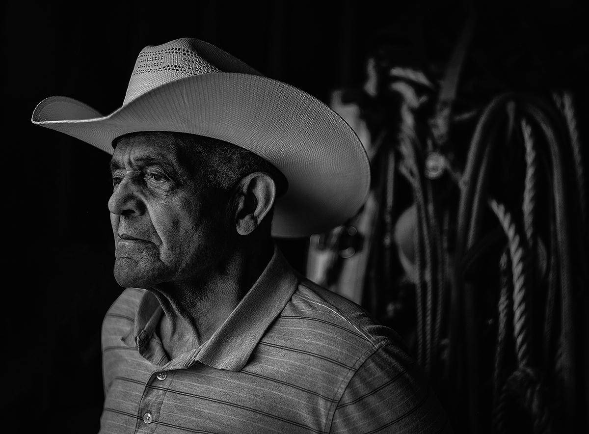 rideon3.jpg Rodeo cowboy Bud Bramwell